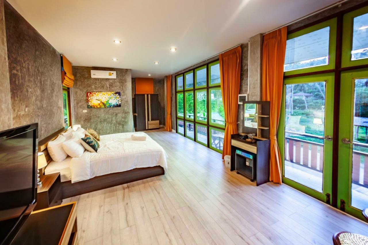 Tonmai Suites Koh Lanta Exterior photo